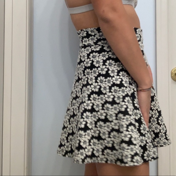 Floral print skirt - Picture 2 of 2